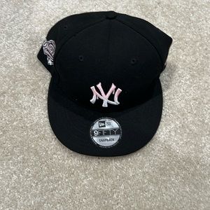 New Era Yankee snap back pink edition